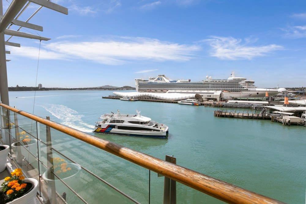 Spacious Water-Front Apartment -Princes Wharf 2219 Оукланд Екстериор снимка