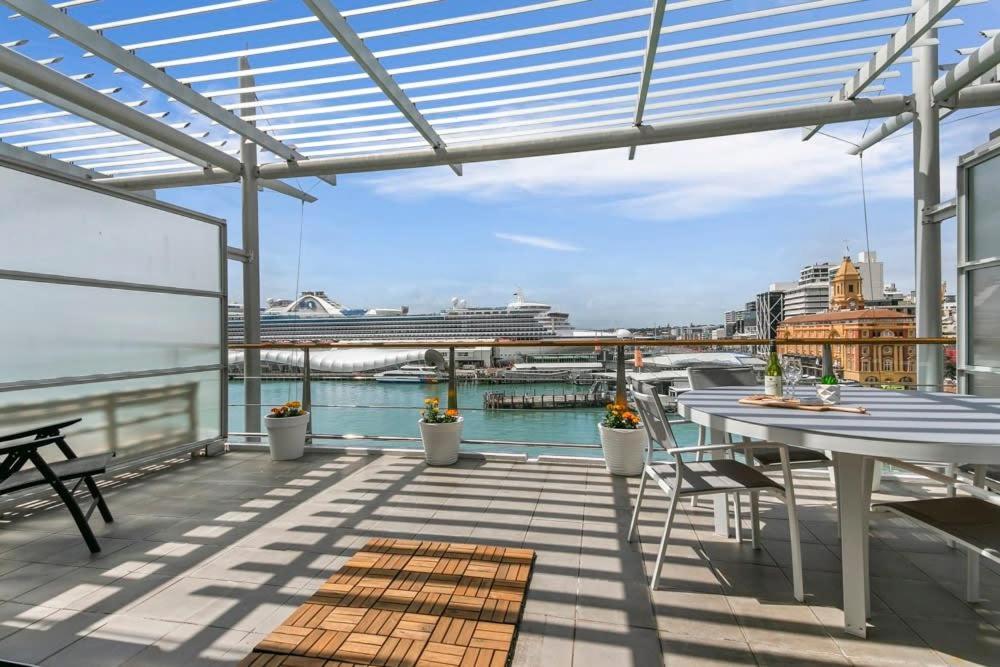 Spacious Water-Front Apartment -Princes Wharf 2219 Оукланд Екстериор снимка
